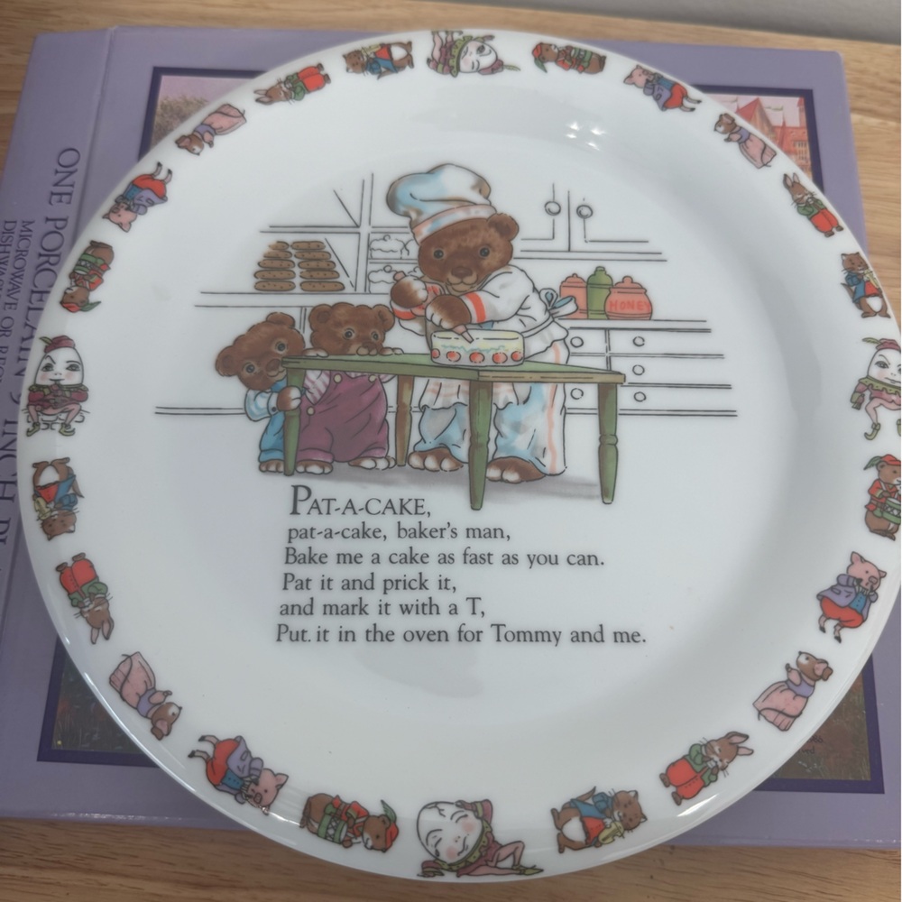 Mother Goose's 9 Inch Plate - Picture 2 of 3